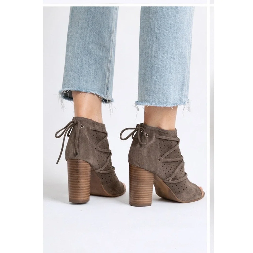 Very Volatile Suede Lace Up Peep Toe Booties Brown Ankle Heels Size 8